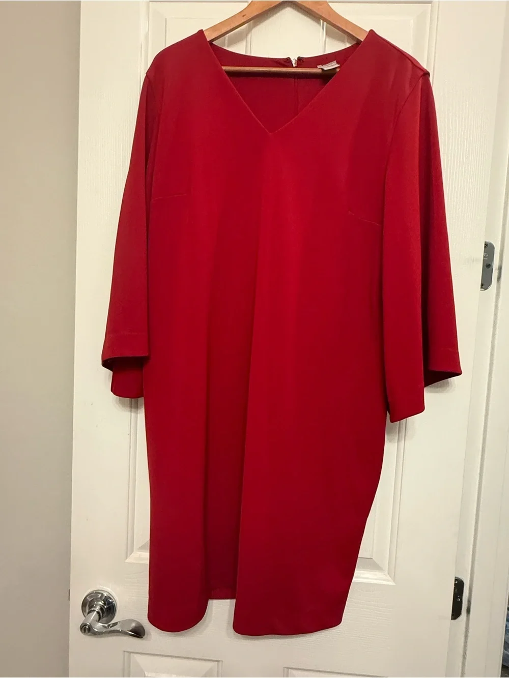 Chico’s Red V-Neck Shift Dress with Flare Sleeves Size 3
